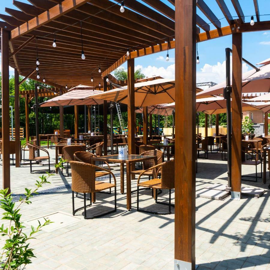 Alpen Park Hotel Shymkent Exterior foto
